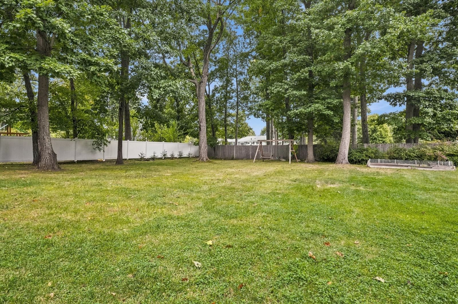 41 Marron Ave Stoughton — Photo 29 of 31