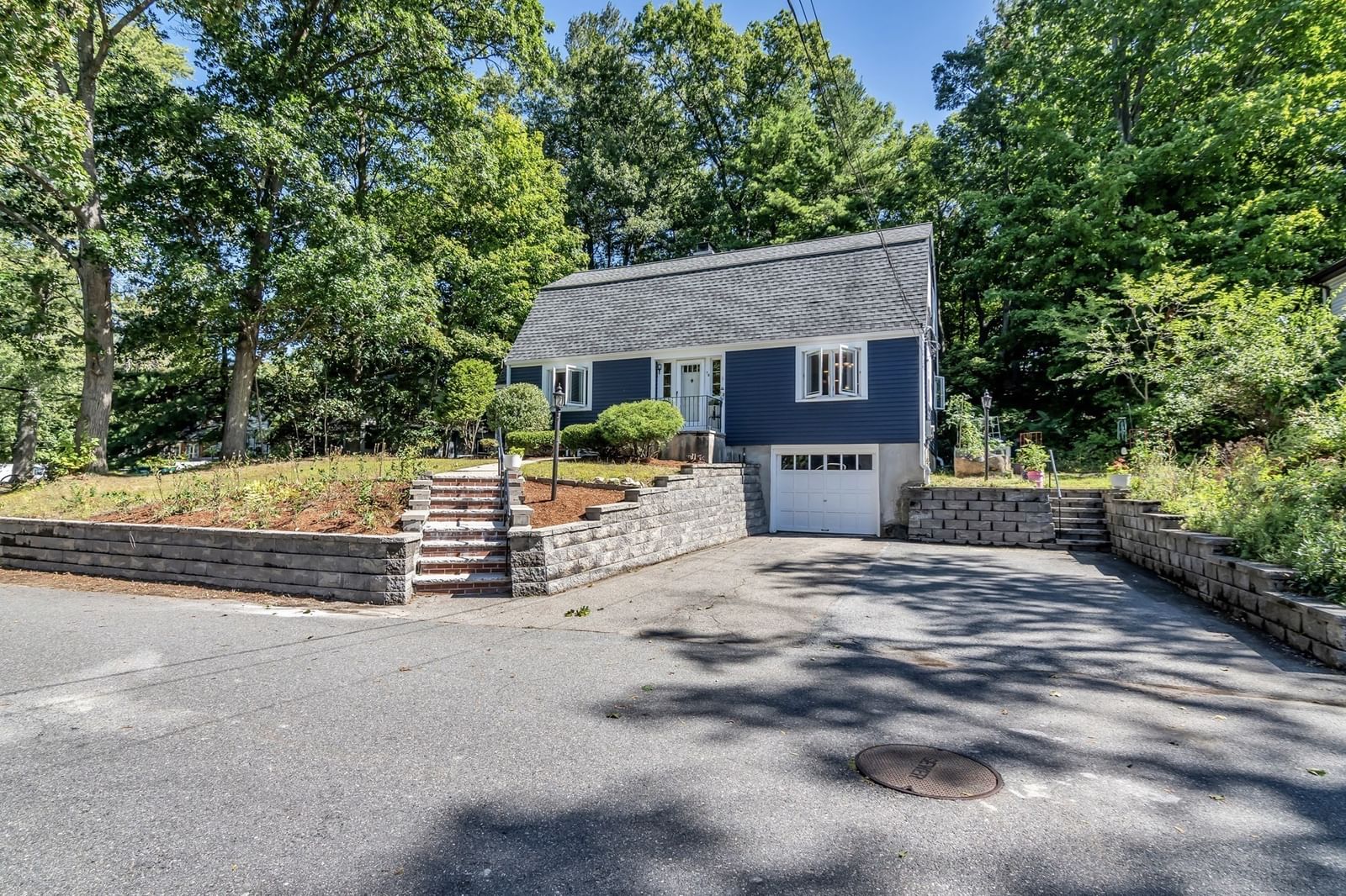 74 Fletcher Rd Woburn — Photo 2 of 42