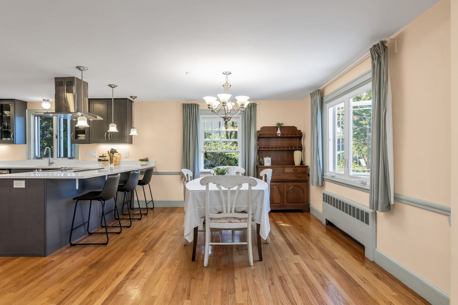 74 Fletcher Rd Woburn — Photo 5 of 42