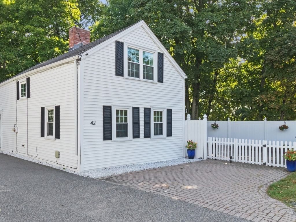 42 Newton Street Waltham — Photo 24 of 35