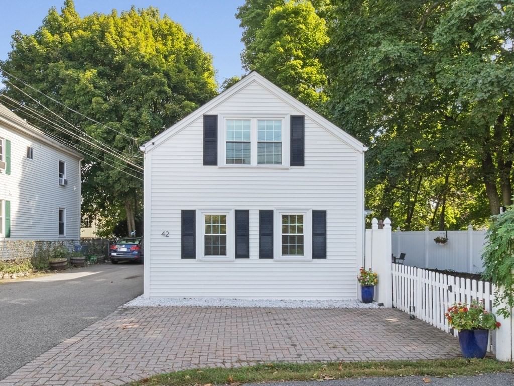 42 Newton Street Waltham — Photo 31 of 35