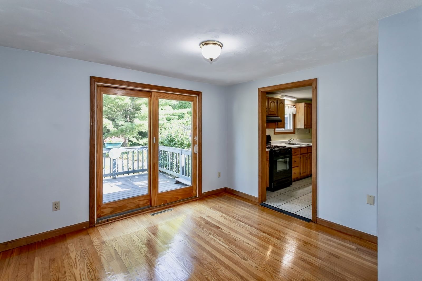 71 Birch Bluffs Drive Westfield — Photo 13 of 35