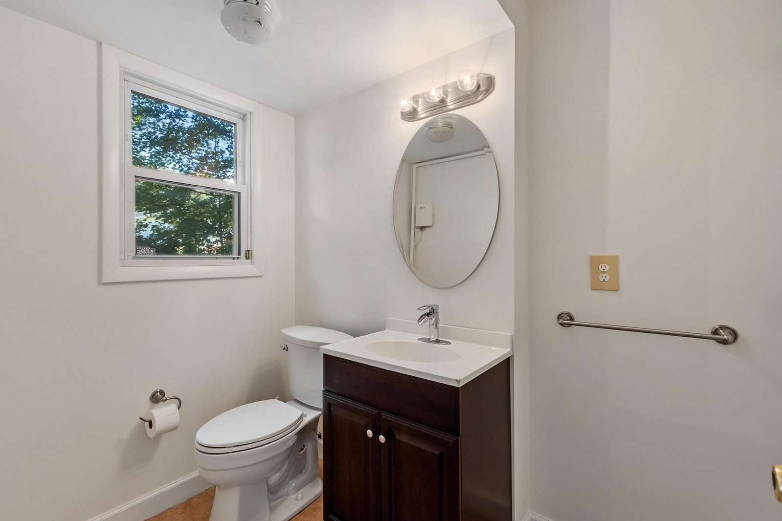 7 Gaywood Cir Peabody — Photo 6 of 38