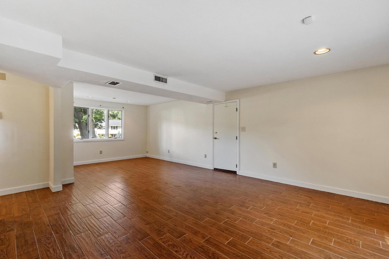 7 Gaywood Cir Peabody — Photo 8 of 38