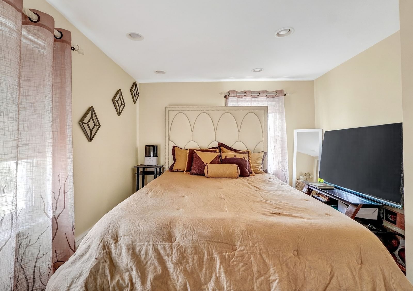 143 Myrtle Street Melrose — Photo 19 of 27