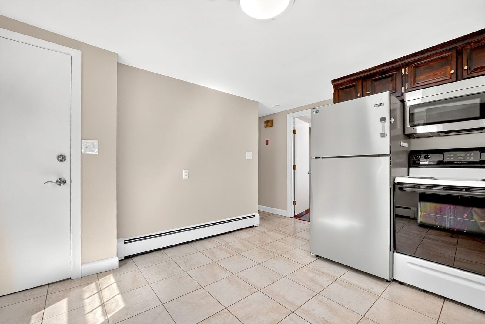 143 Myrtle Street Melrose — Photo 4 of 27