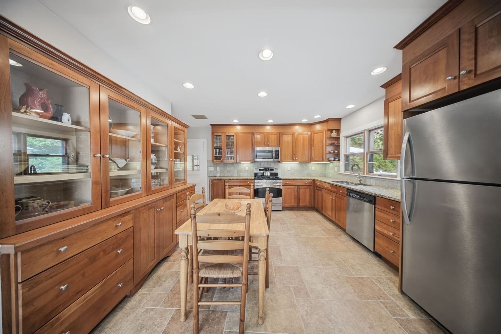 745 Williams St Dighton — Photo 6 of 42