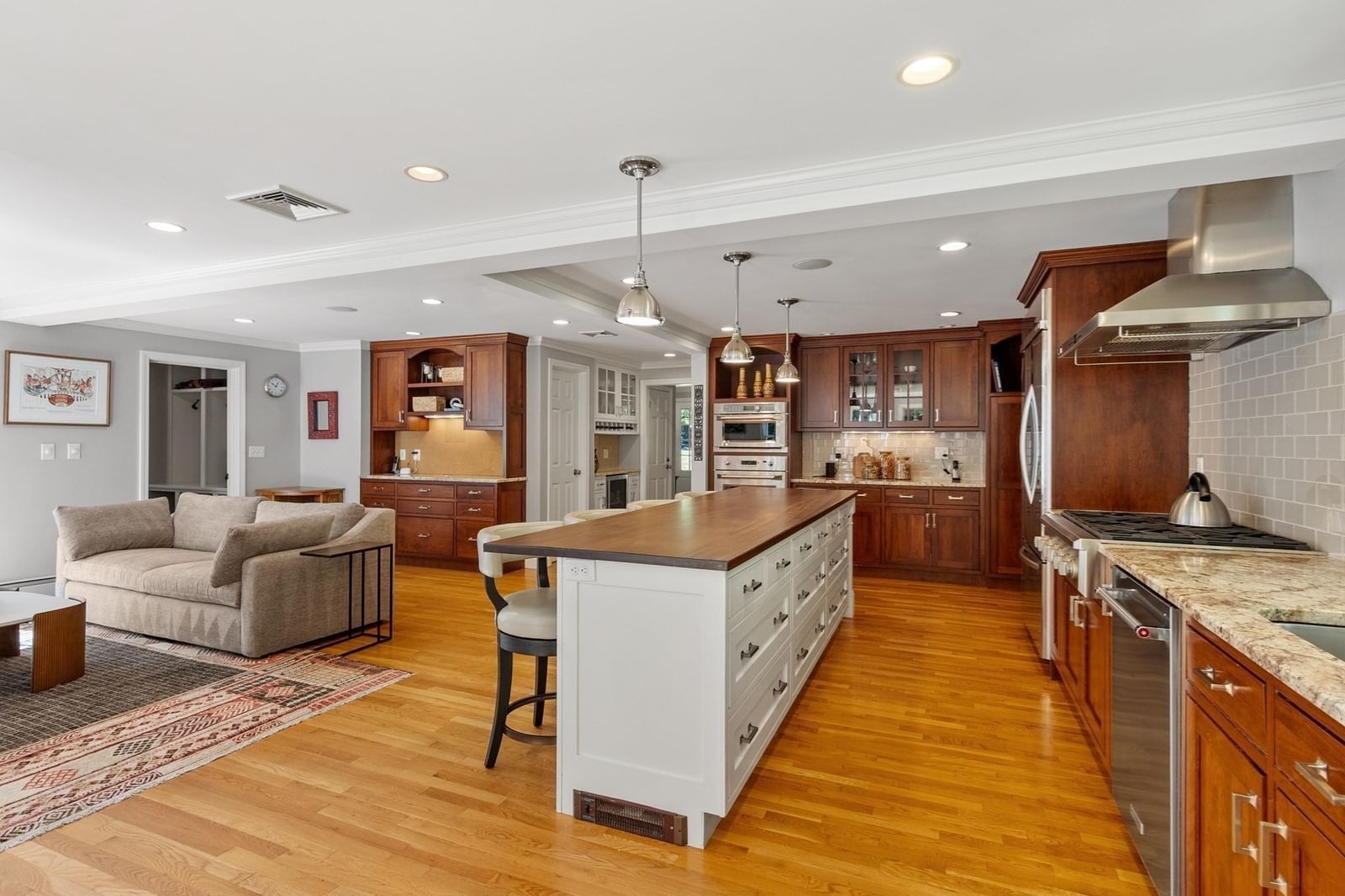 111 Old Pickard Rd Concord — Photo 5 of 39