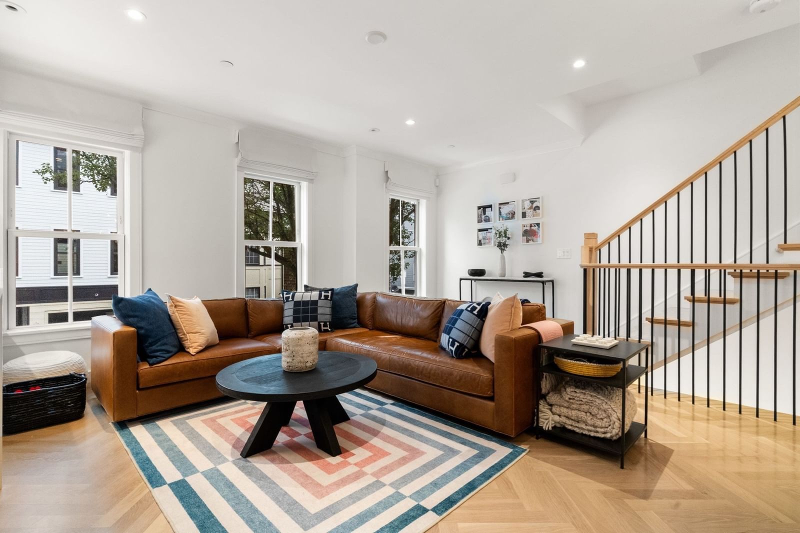 255 W Third #255 Boston — Photo 2 of 29