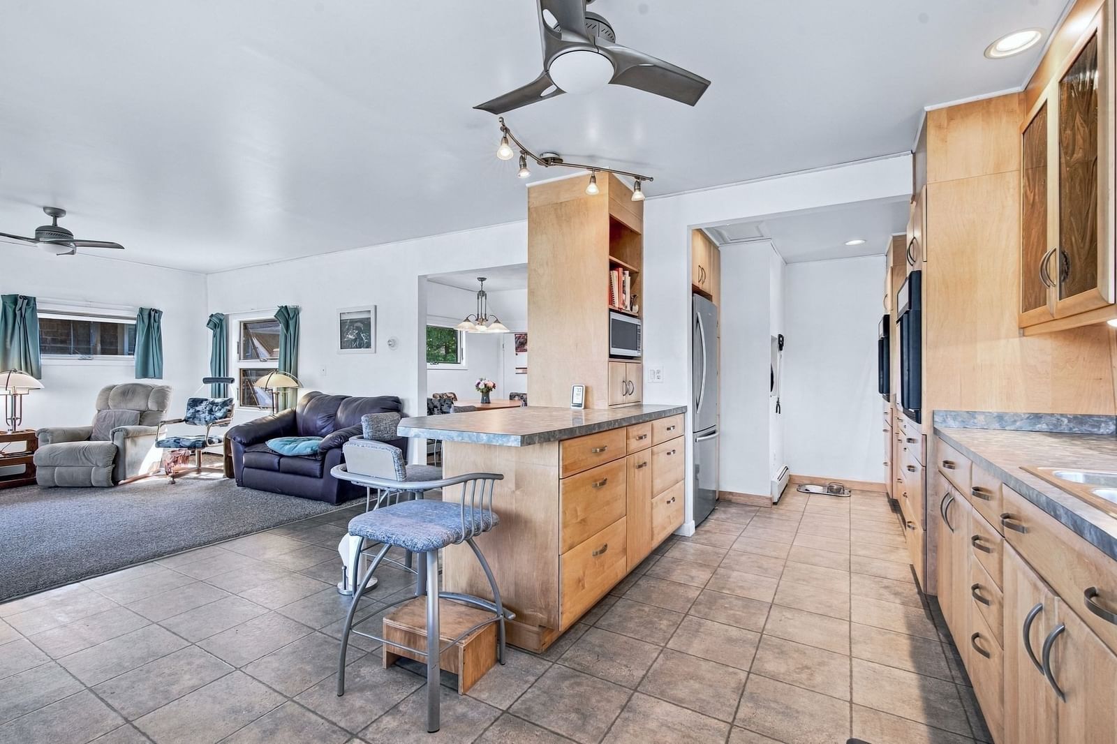 28 Arlington Rd Wareham — Photo 10 of 42
