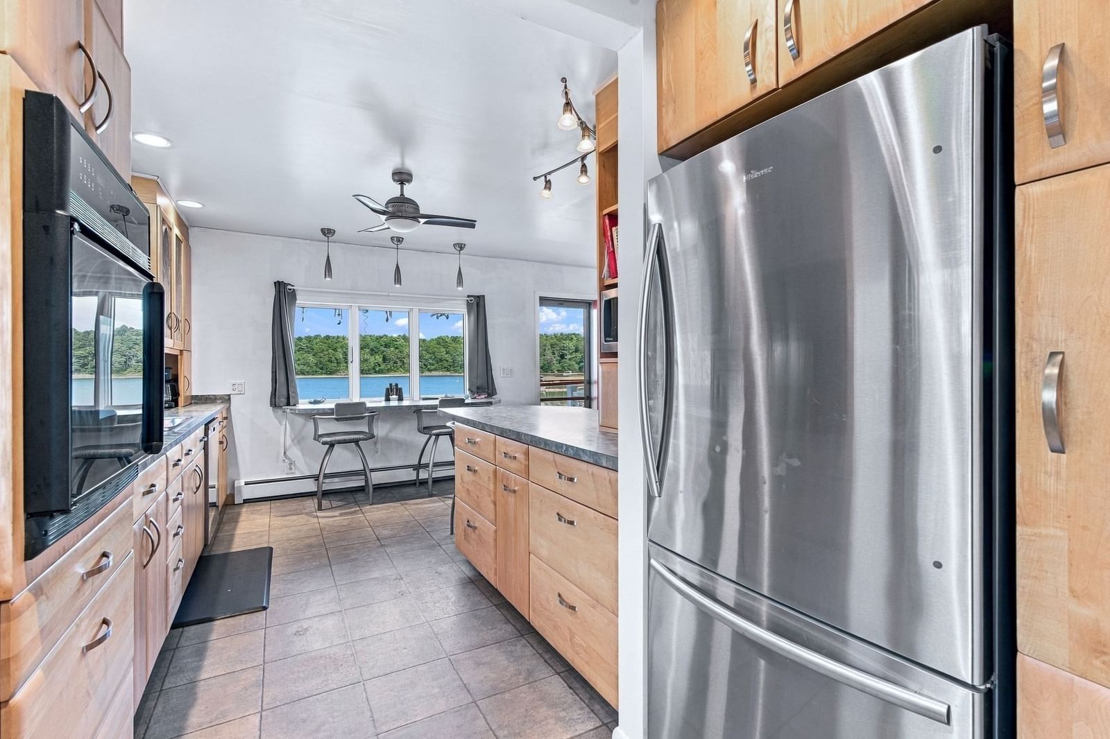 28 Arlington Rd Wareham — Photo 11 of 42