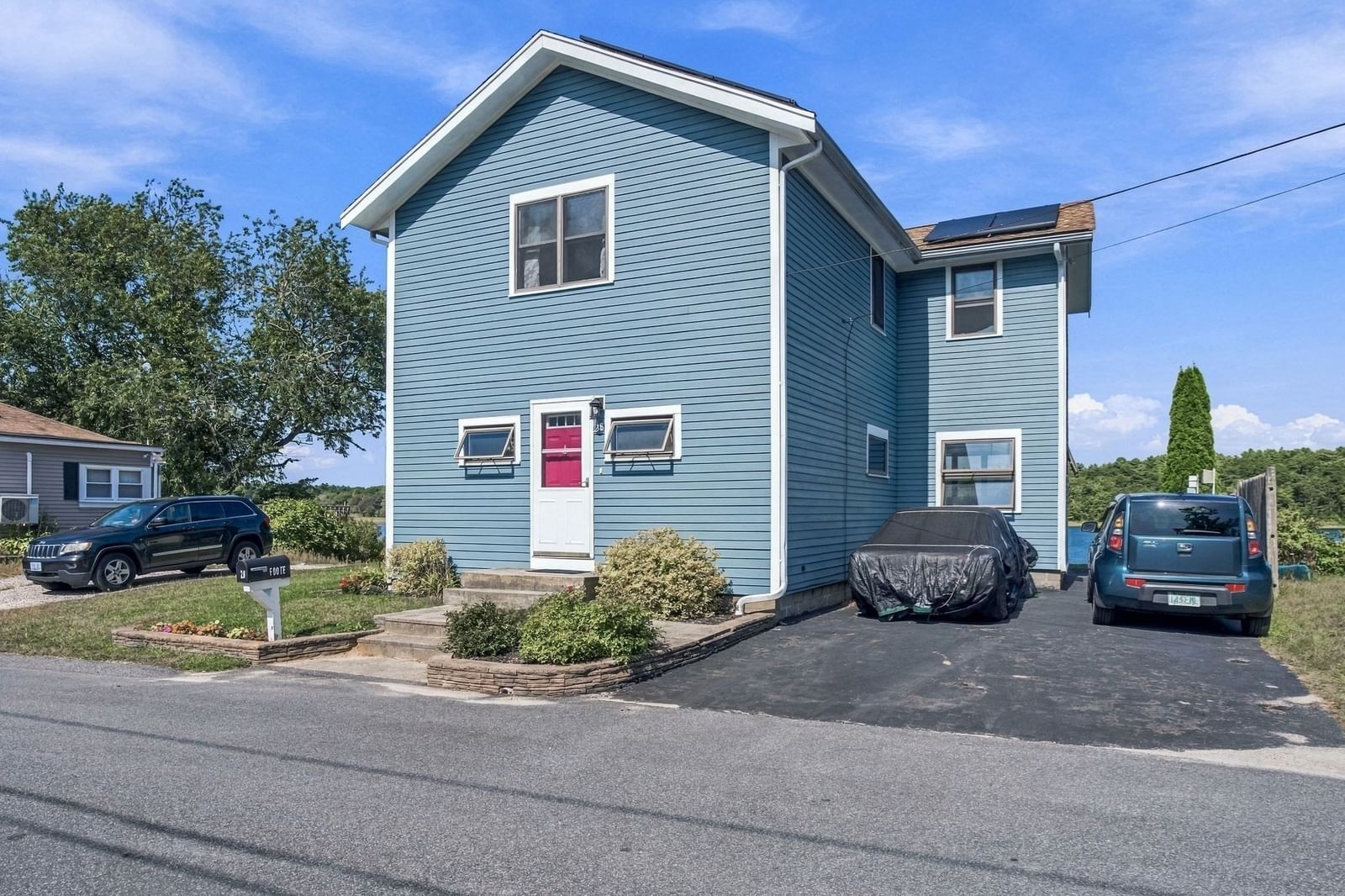 28 Arlington Rd Wareham — Photo 2 of 42