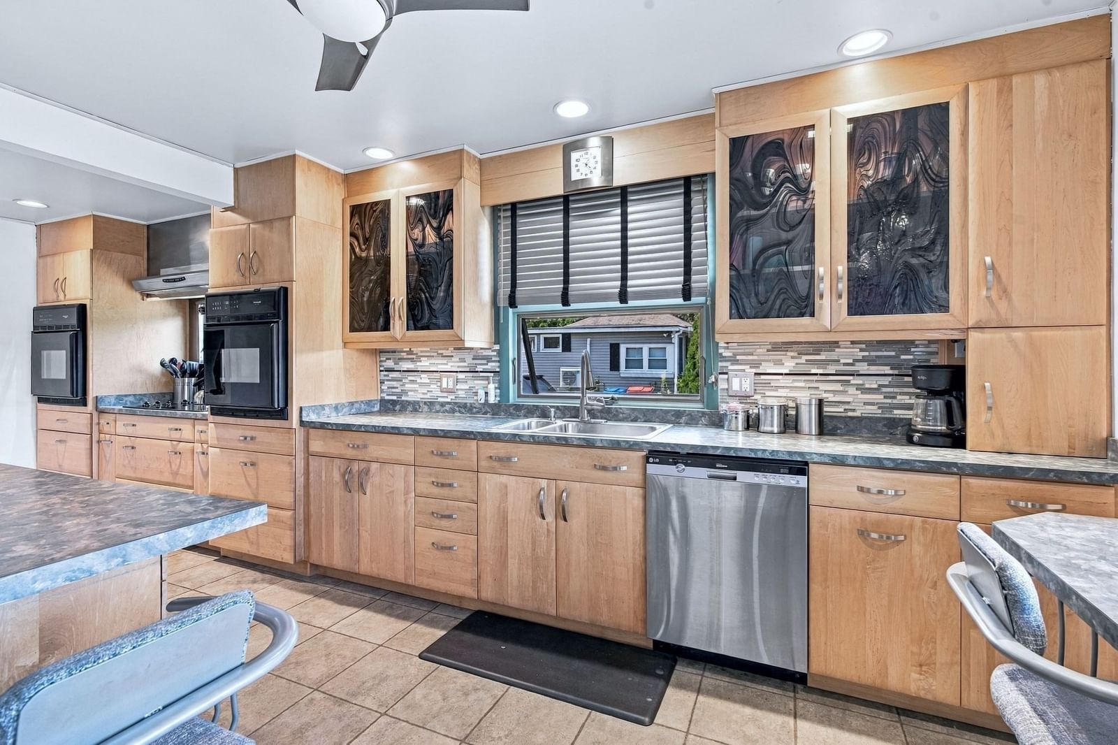 28 Arlington Rd Wareham — Photo 7 of 42