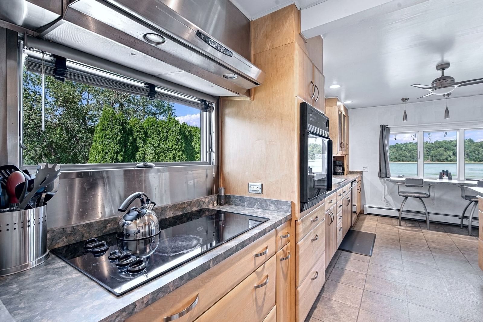 28 Arlington Rd Wareham — Photo 8 of 42