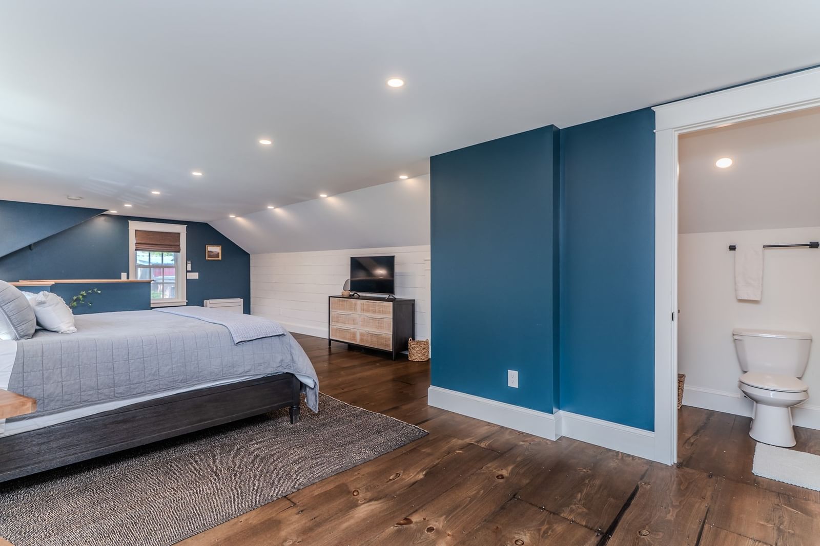 14 Sugarloaf St Deerfield — Photo 27 of 29