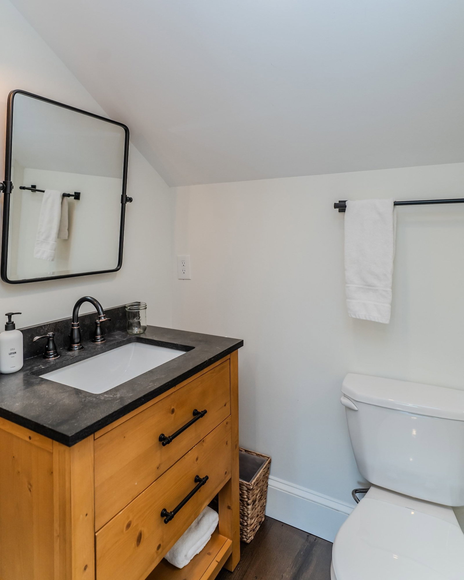 14 Sugarloaf St Deerfield — Photo 28 of 29