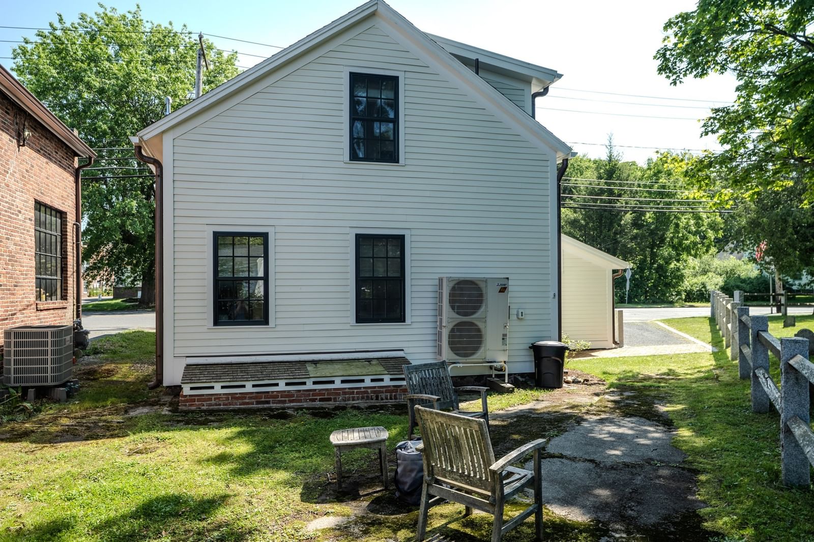 14 Sugarloaf St Deerfield — Photo 5 of 29