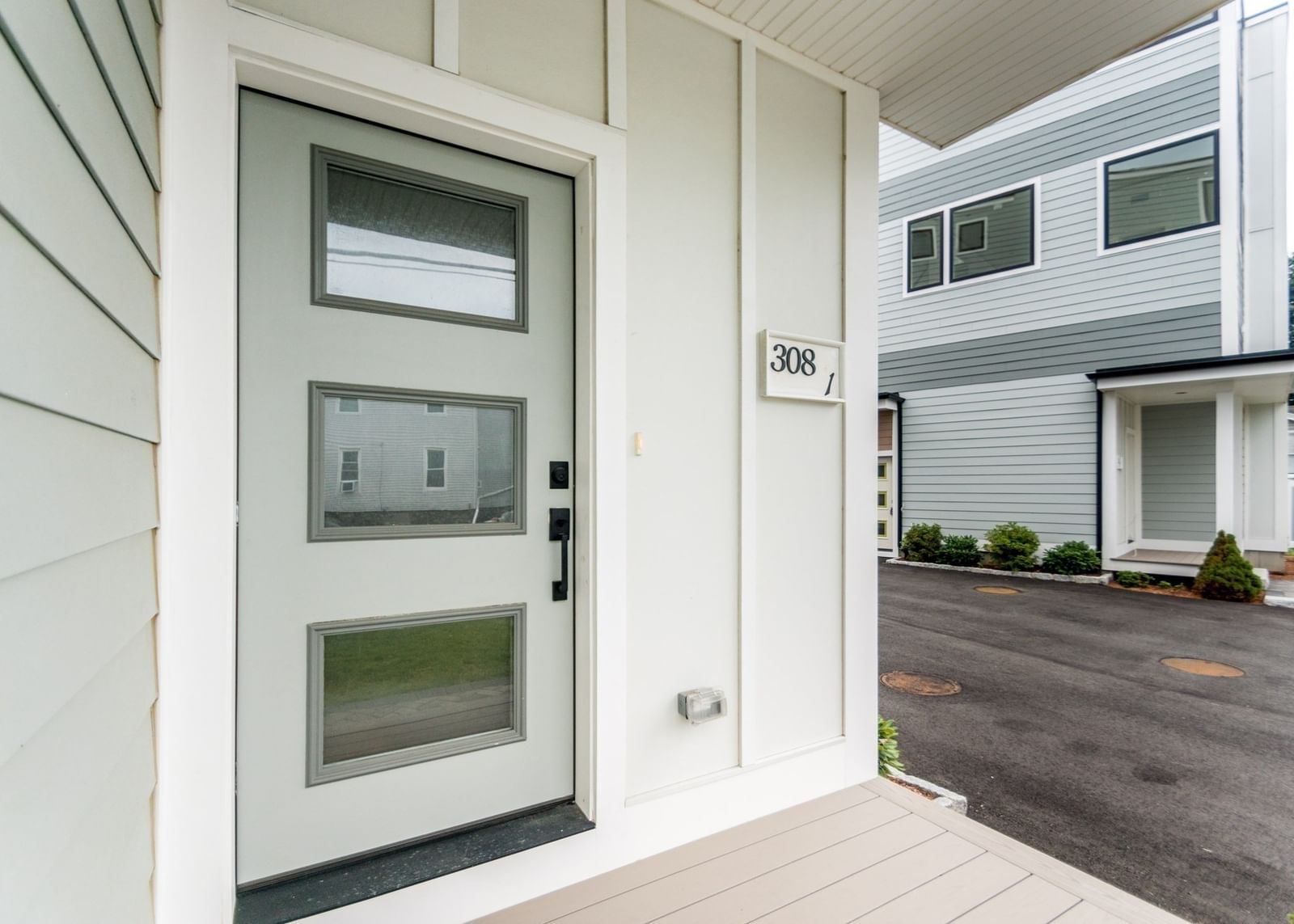312 Newton Street #1 Waltham — Photo 3 of 39