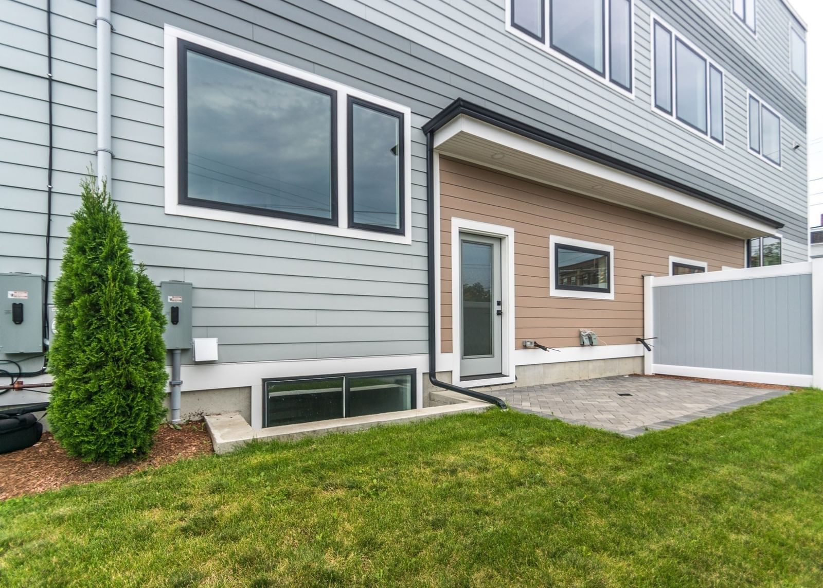 312 Newton Street #1 Waltham — Photo 5 of 39