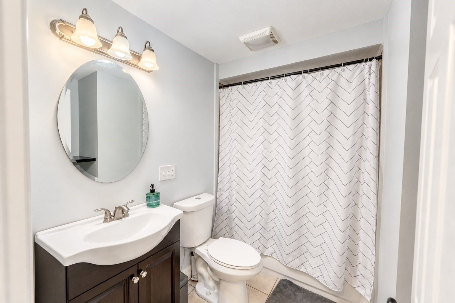 601 East St Wrentham — Photo 16 of 33