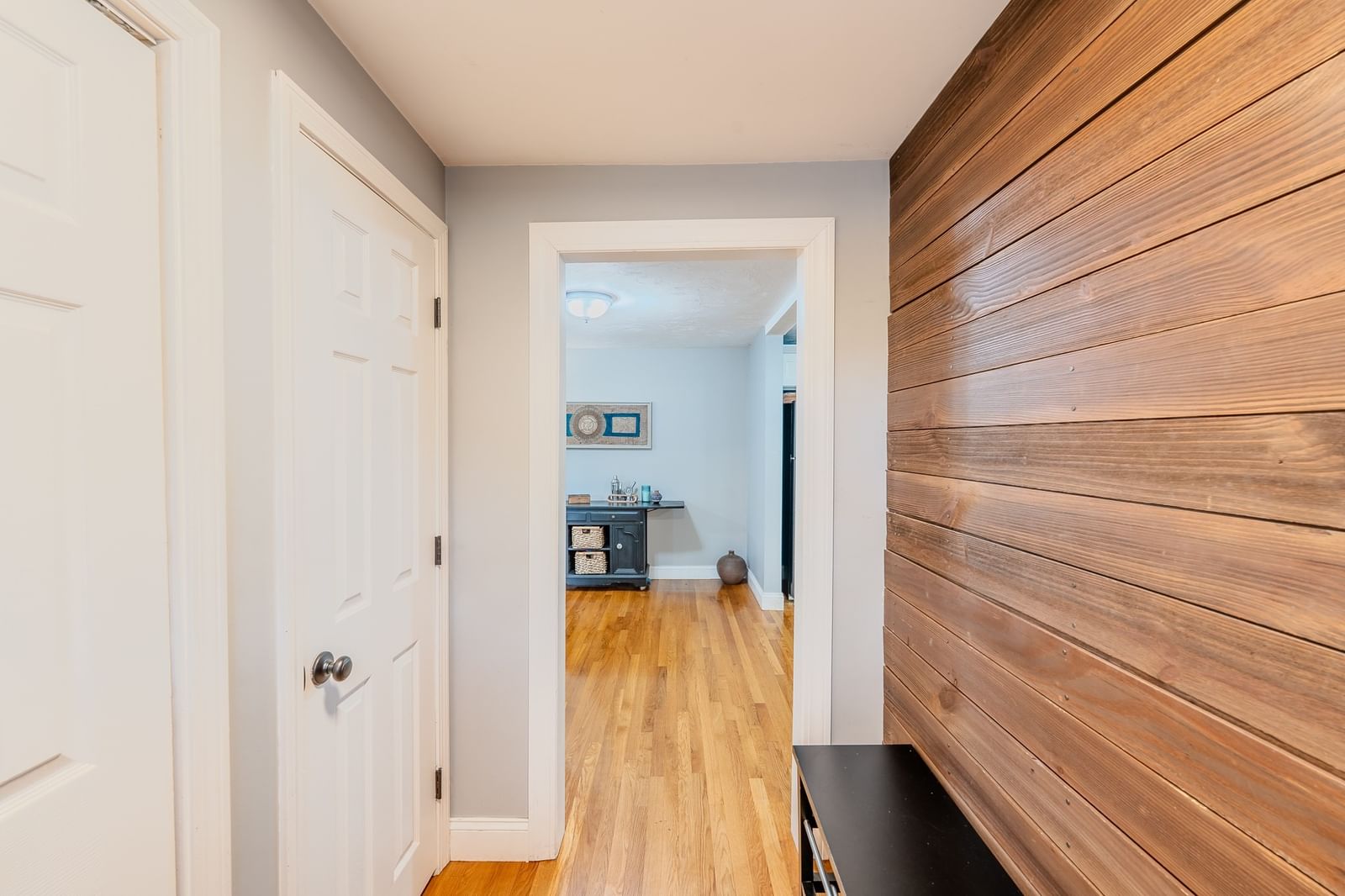 601 East St Wrentham — Photo 3 of 33