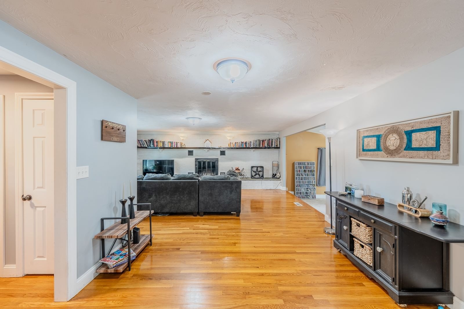 601 East St Wrentham — Photo 4 of 33