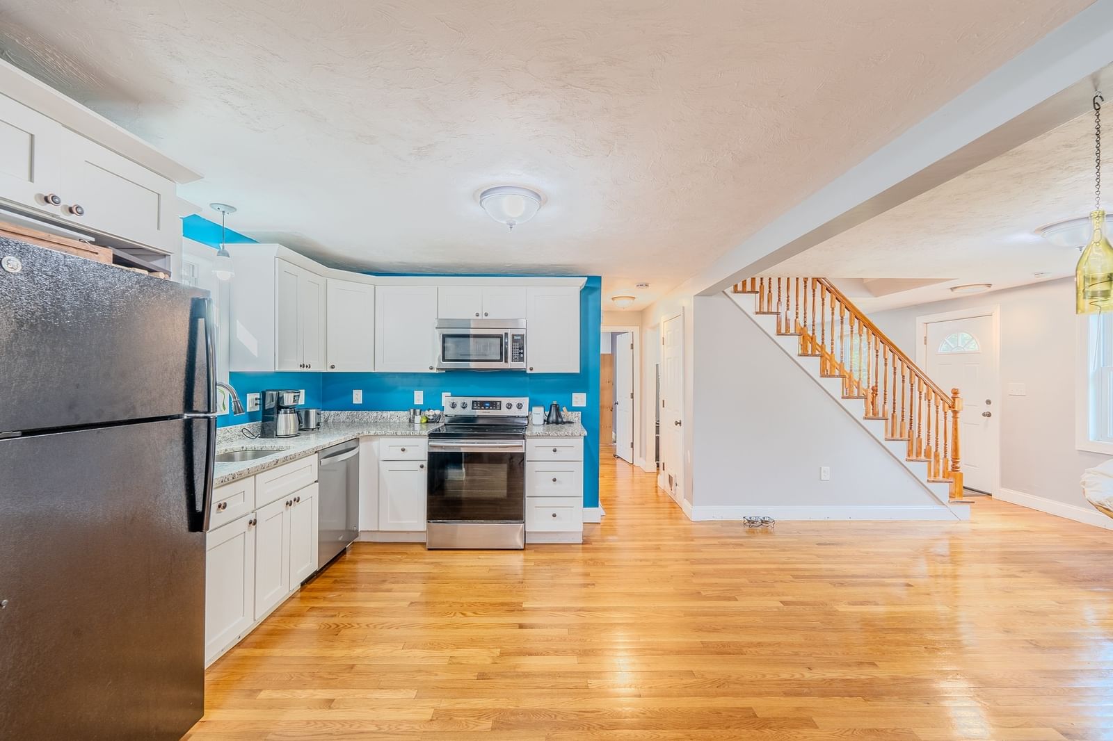 601 East St Wrentham — Photo 8 of 33