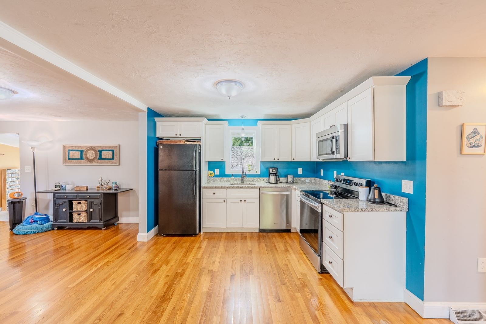 601 East St Wrentham — Photo 9 of 33