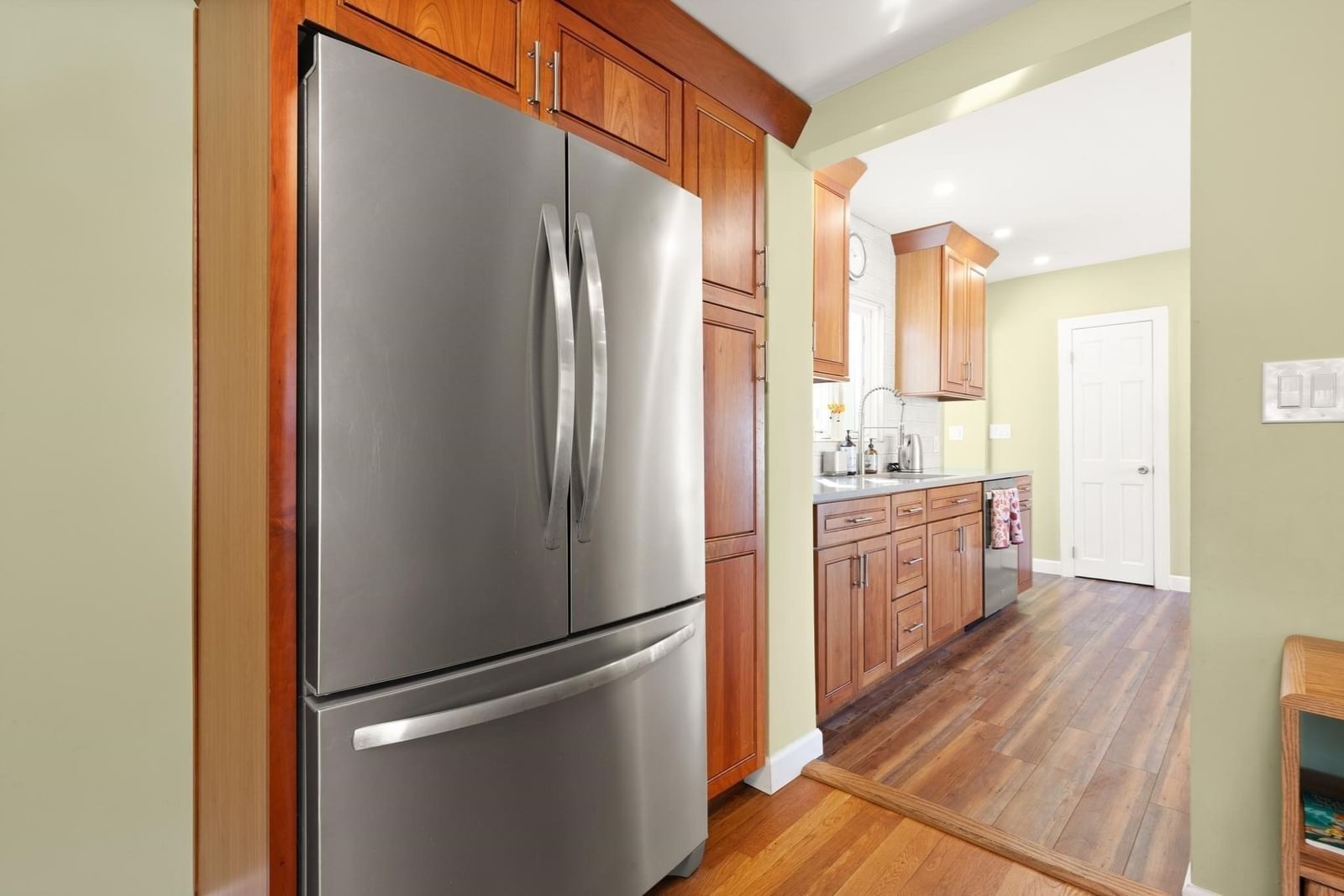 21 Charles St Woburn — Photo 11 of 37