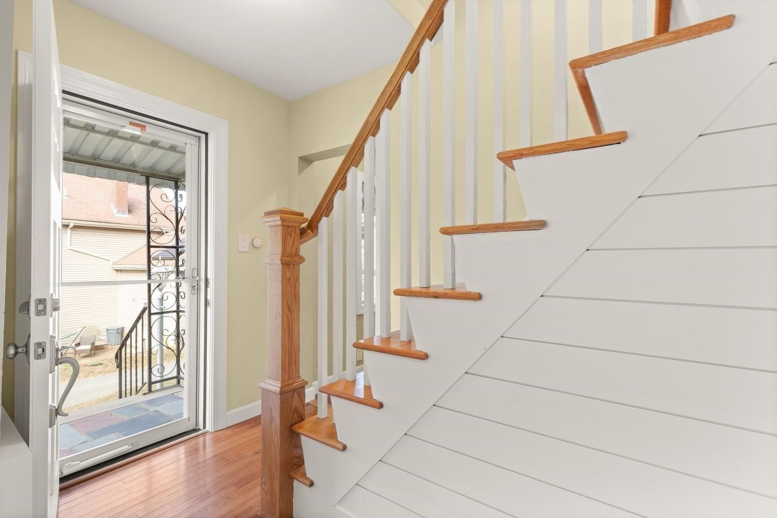 21 Charles St Woburn — Photo 20 of 37