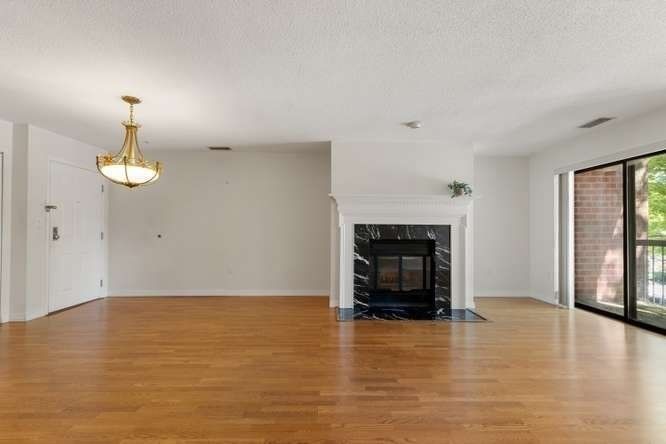 666 Main Street #217 Winchester — Photo 15 of 41