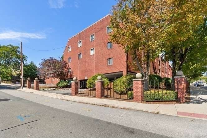 666 Main Street #217 Winchester — Photo 40 of 41