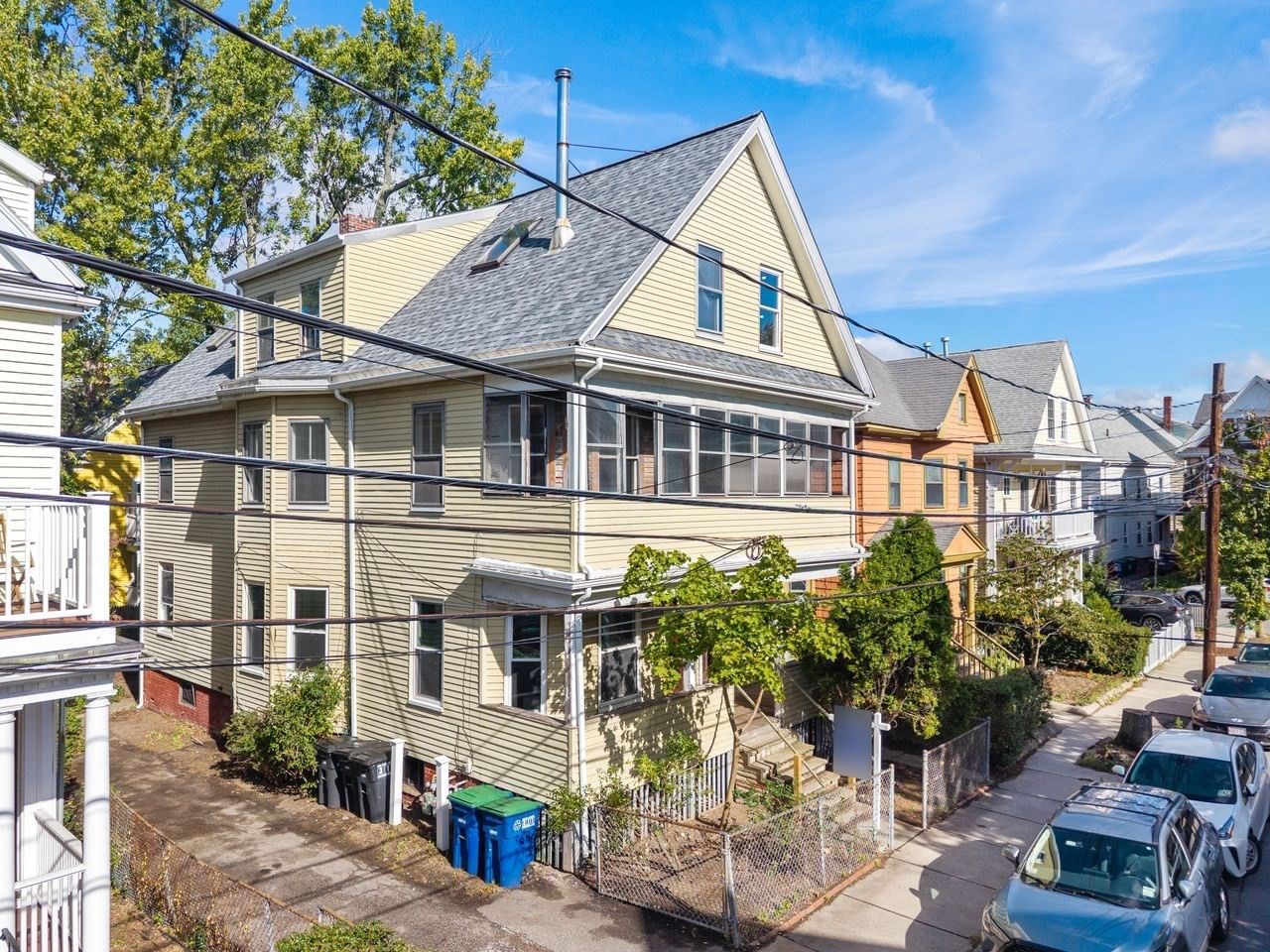 52 Burnside Ave Somerville — Photo 3 of 36