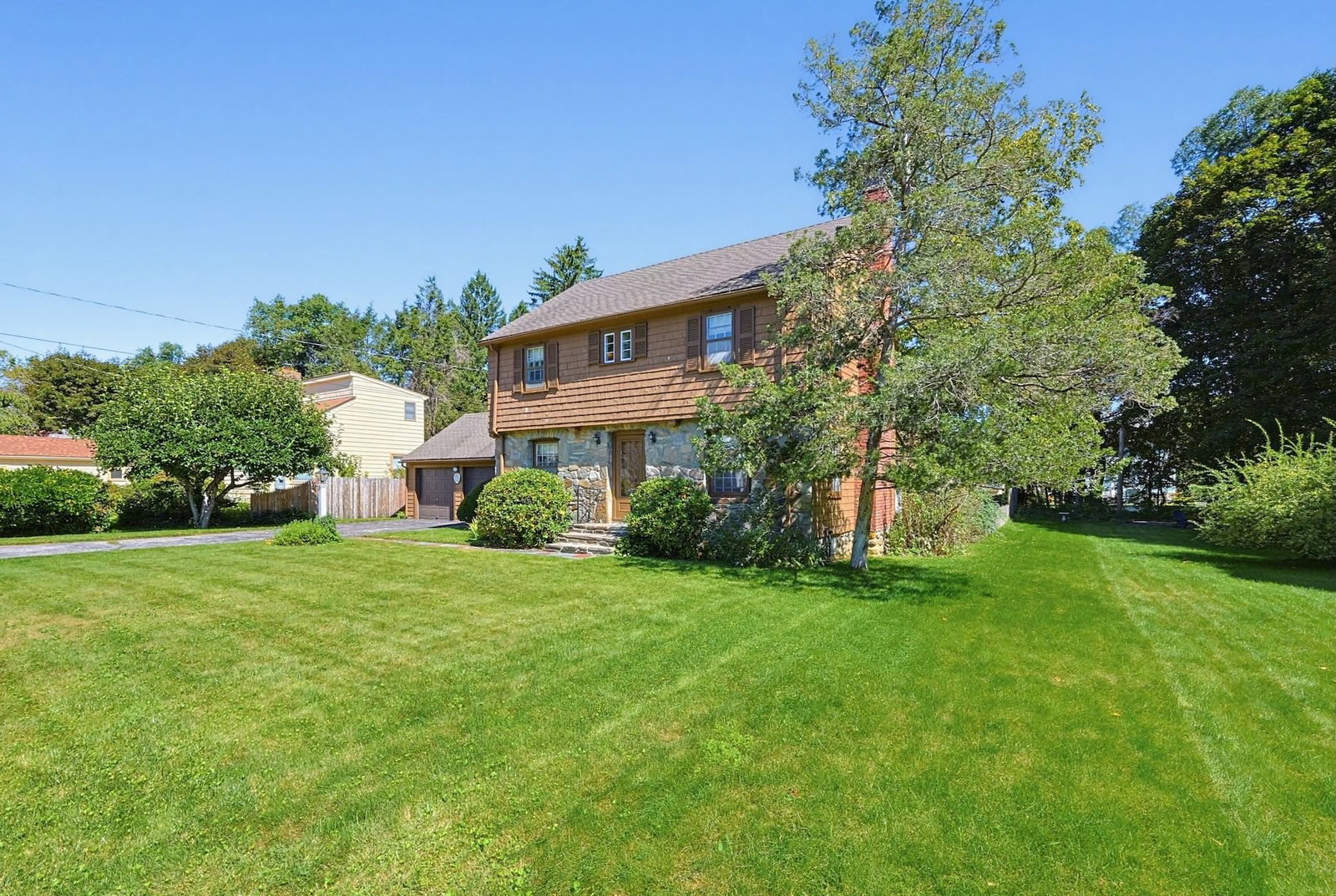 24 Stark Rd Worcester — Photo 3 of 42