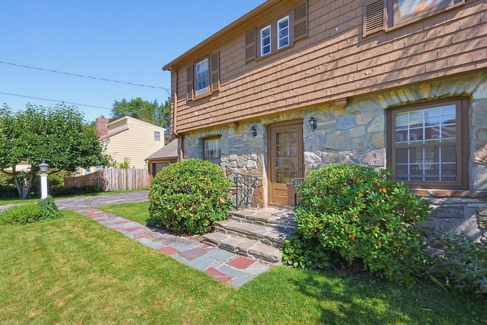 24 Stark Rd Worcester — Photo 4 of 42