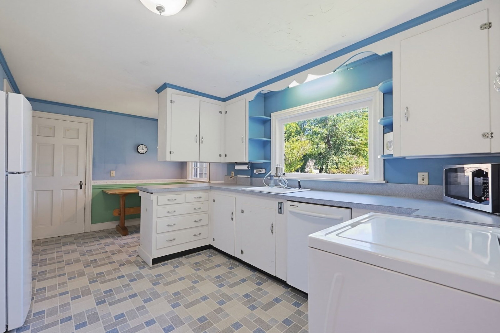 24 Stark Rd Worcester — Photo 5 of 42