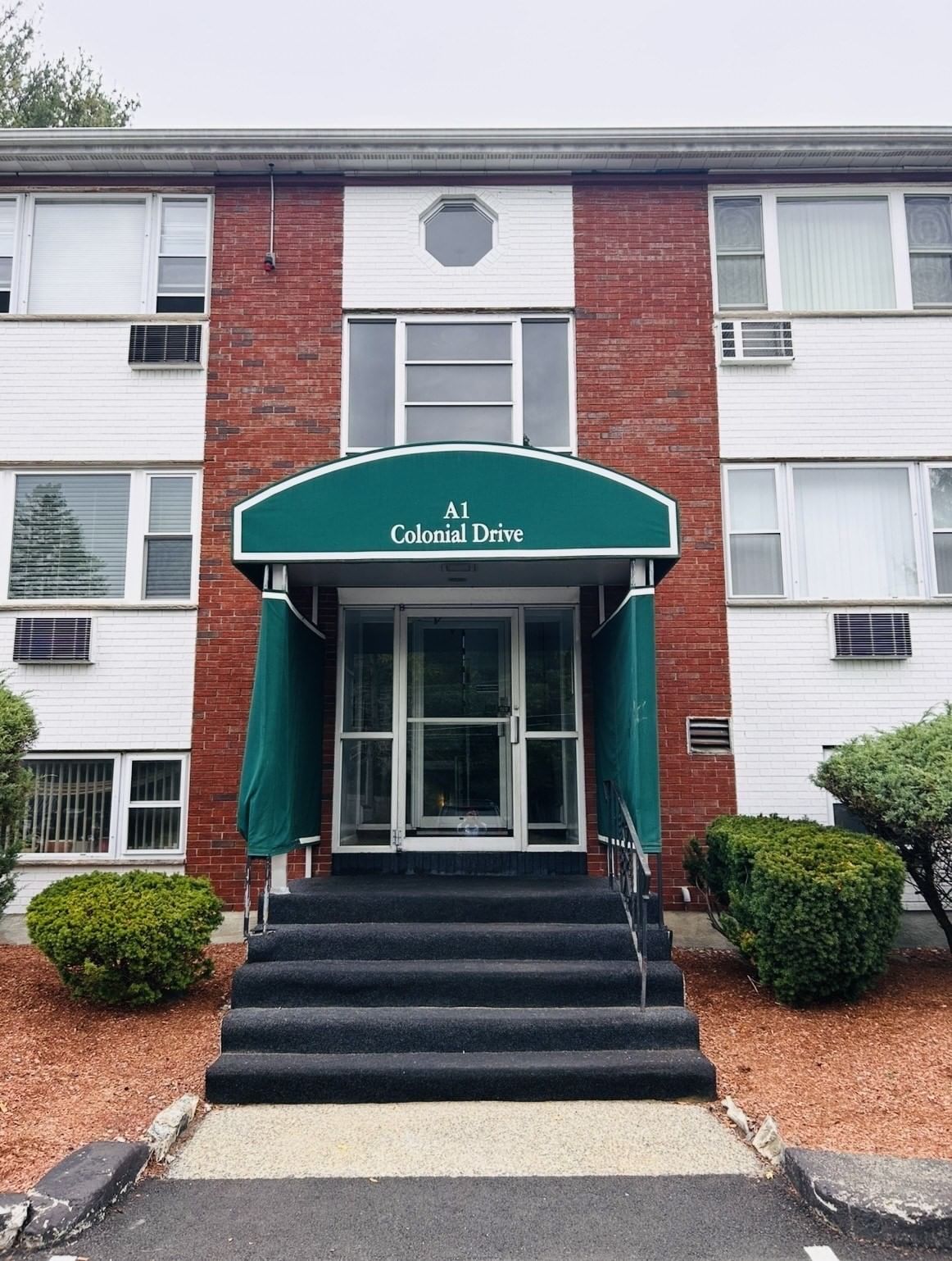 1 Colonial