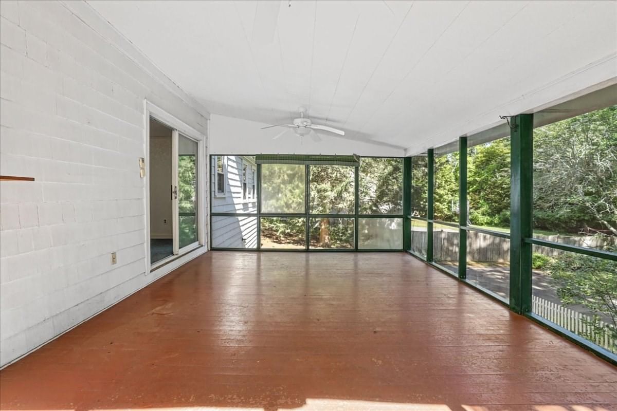 1036 High St Westwood — Photo 14 of 42