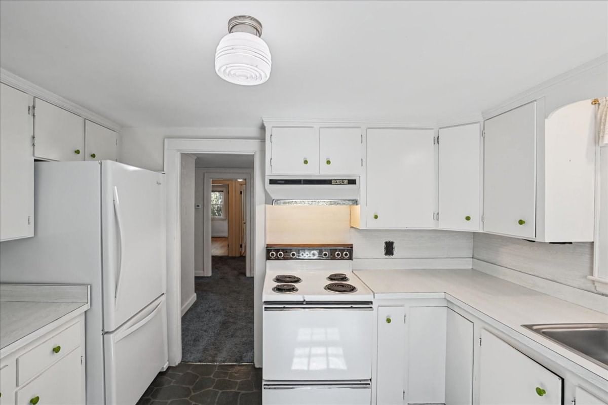 1036 High St Westwood — Photo 16 of 42