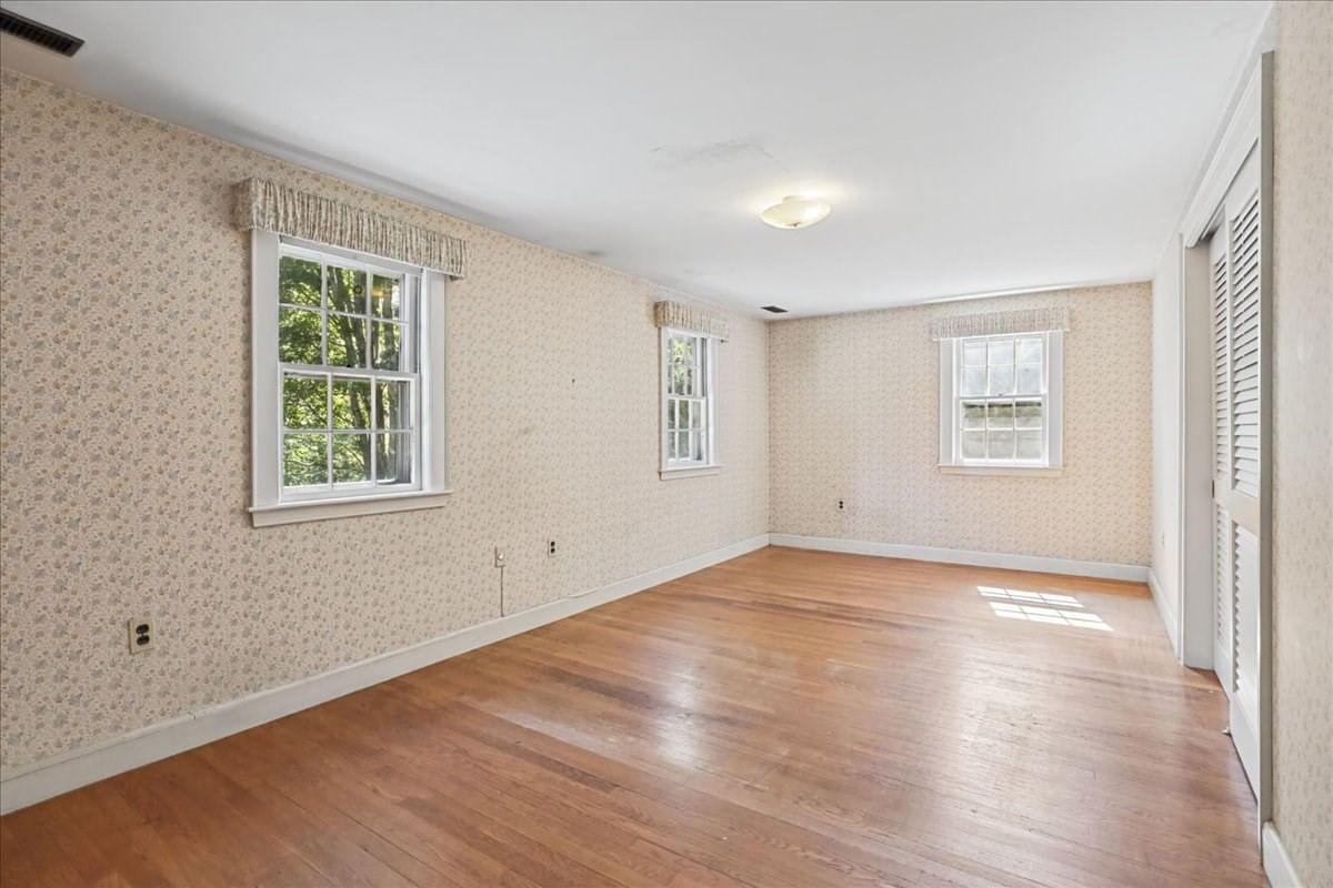 1036 High St Westwood — Photo 26 of 42