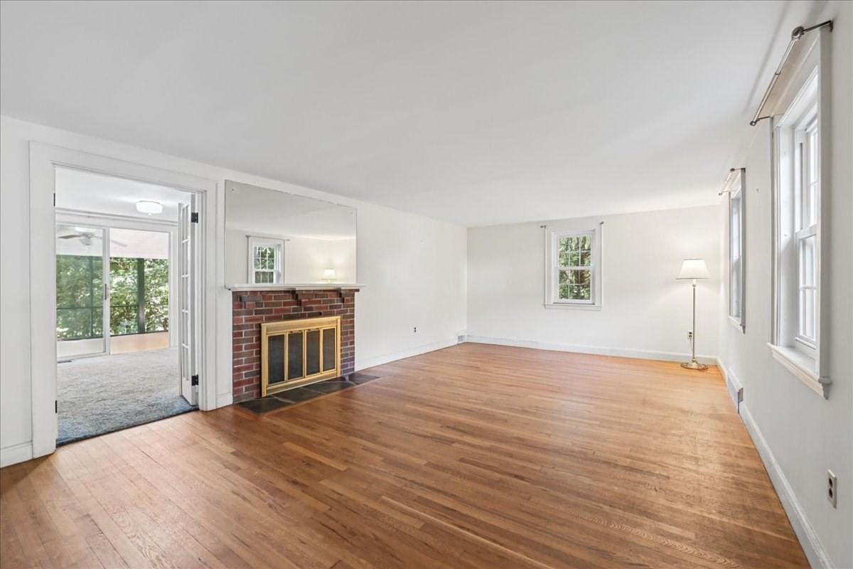 1036 High St Westwood — Photo 8 of 42