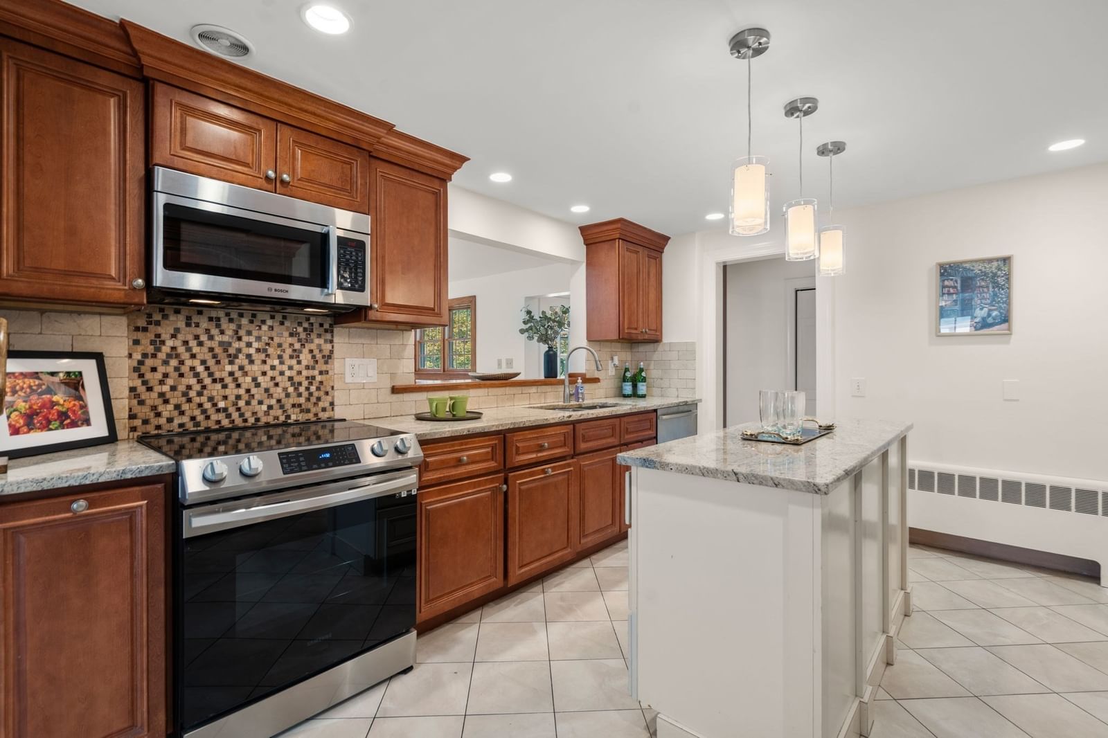 139 Webster St Needham — Photo 8 of 38