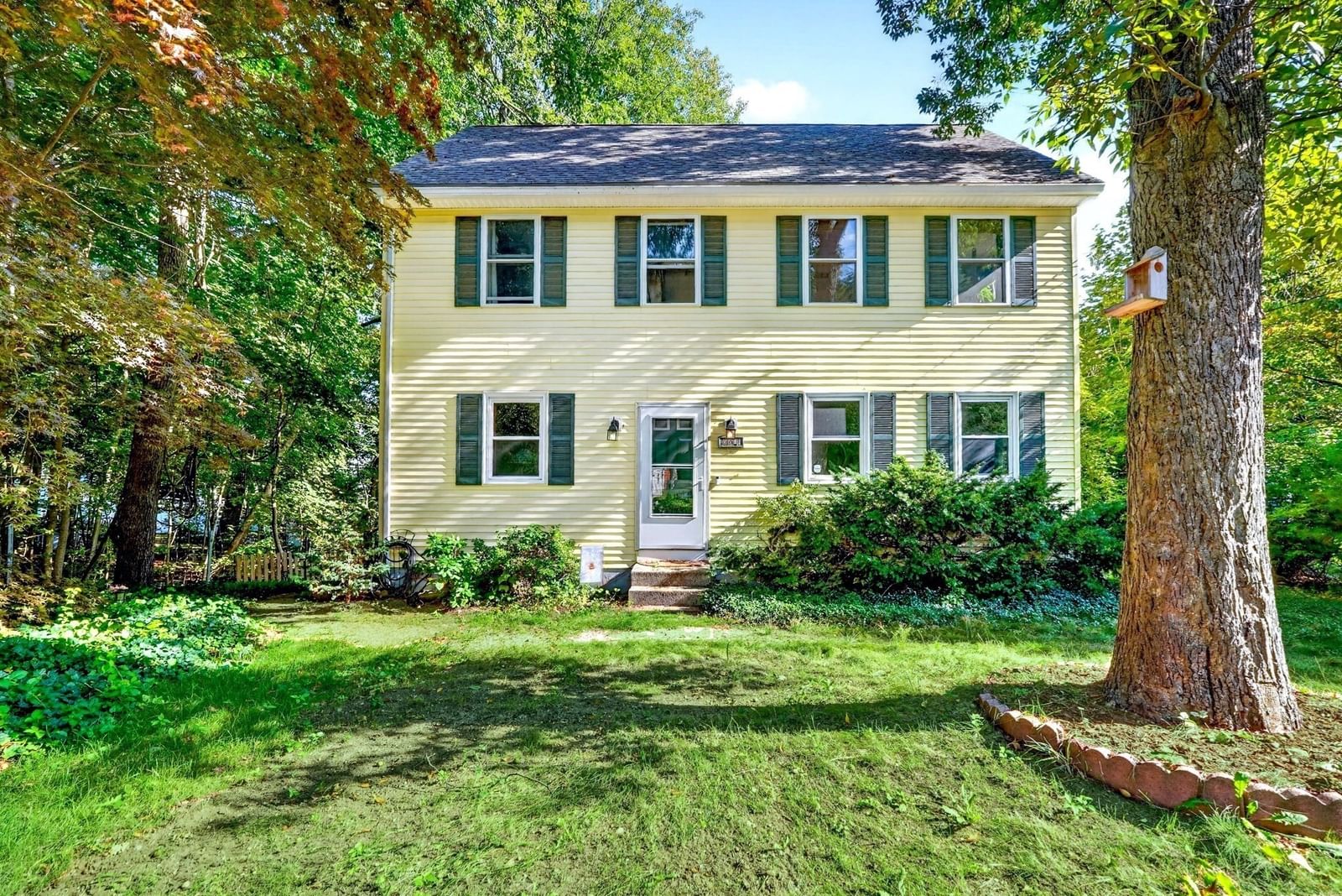 203 Lakeview Ave Tyngsborough — Photo 33 of 38
