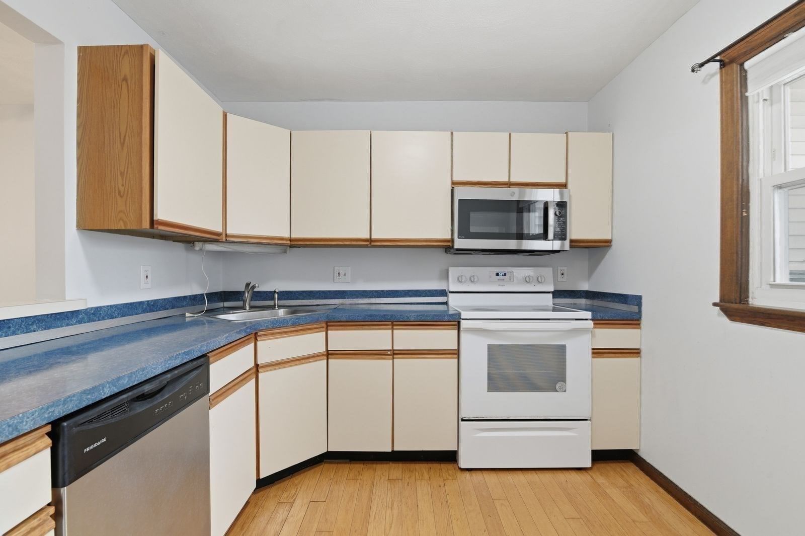 279 Farrington St #1 Quincy — Photo 12 of 37