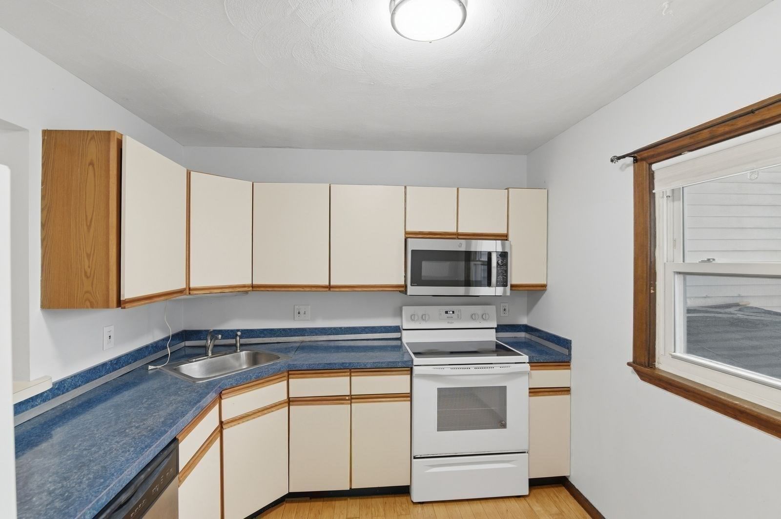 279 Farrington St #1 Quincy — Photo 13 of 37