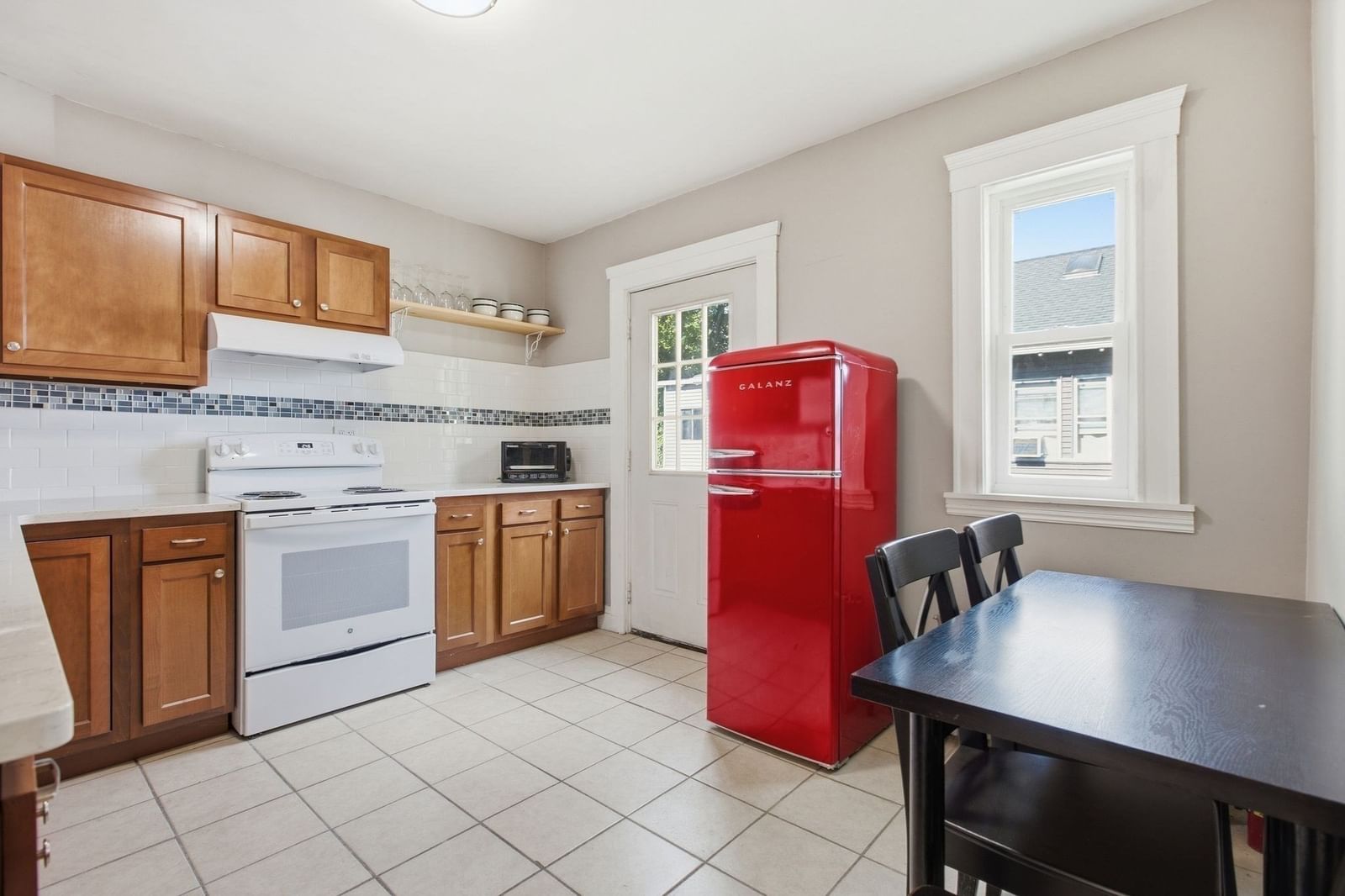 149 Greenfield Road Boston — Photo 16 of 42
