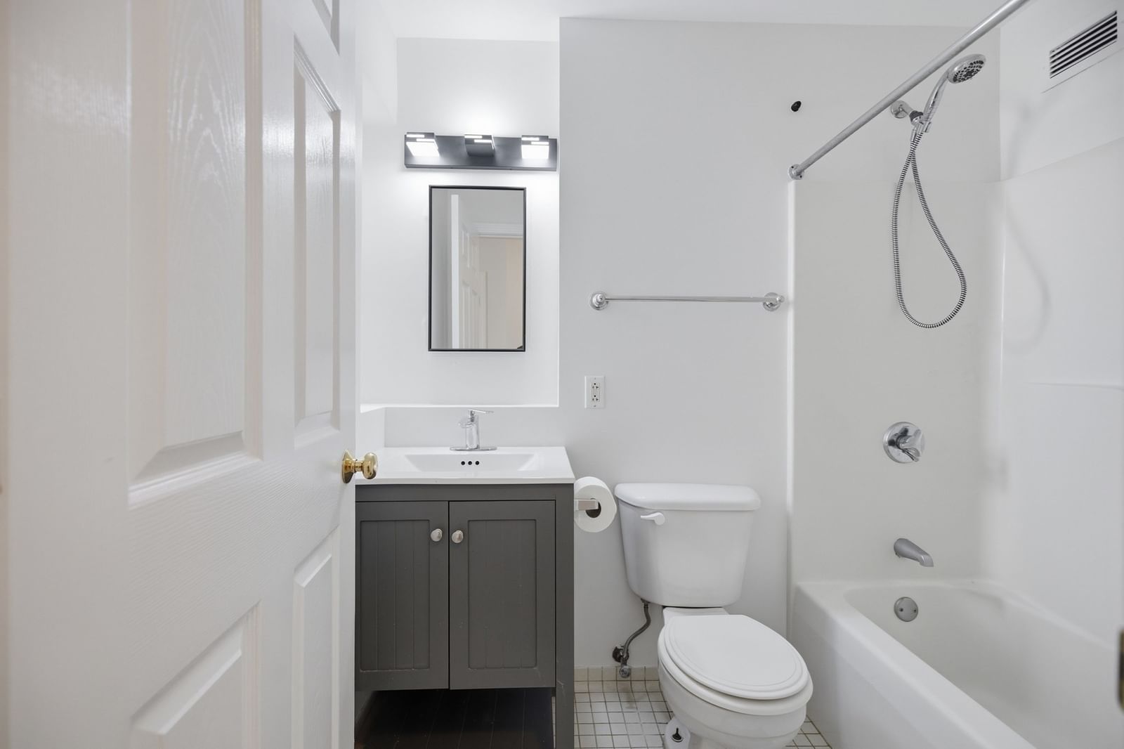 636 Beacon St #601 Boston — Photo 24 of 30