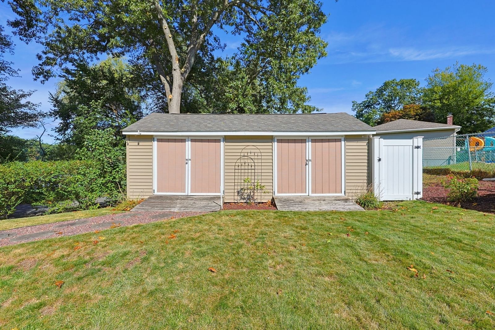 36 Butler St Ludlow — Photo 37 of 42