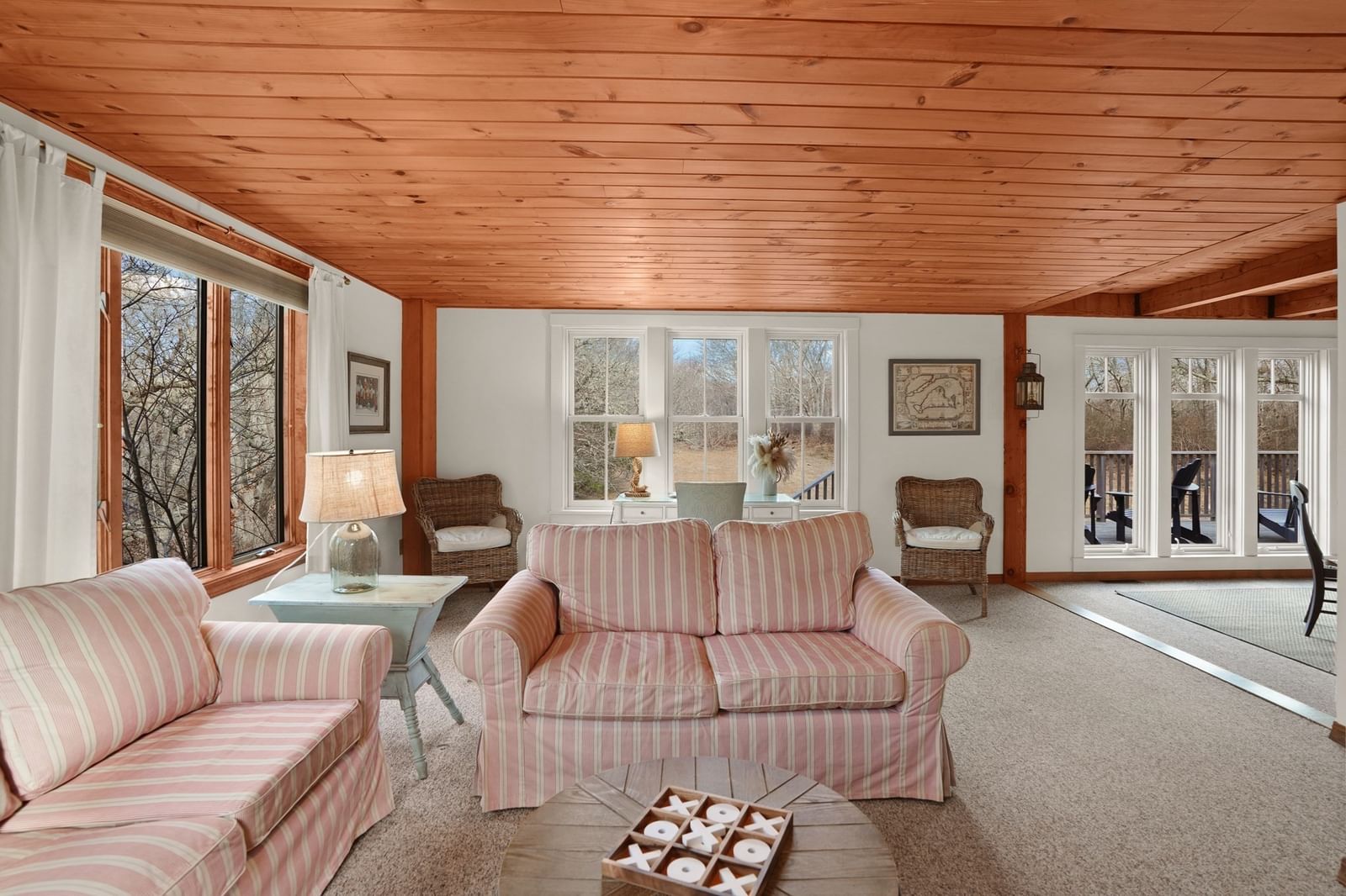 8 Jeffers Way, Aquinnah, MA 02535 photo 3