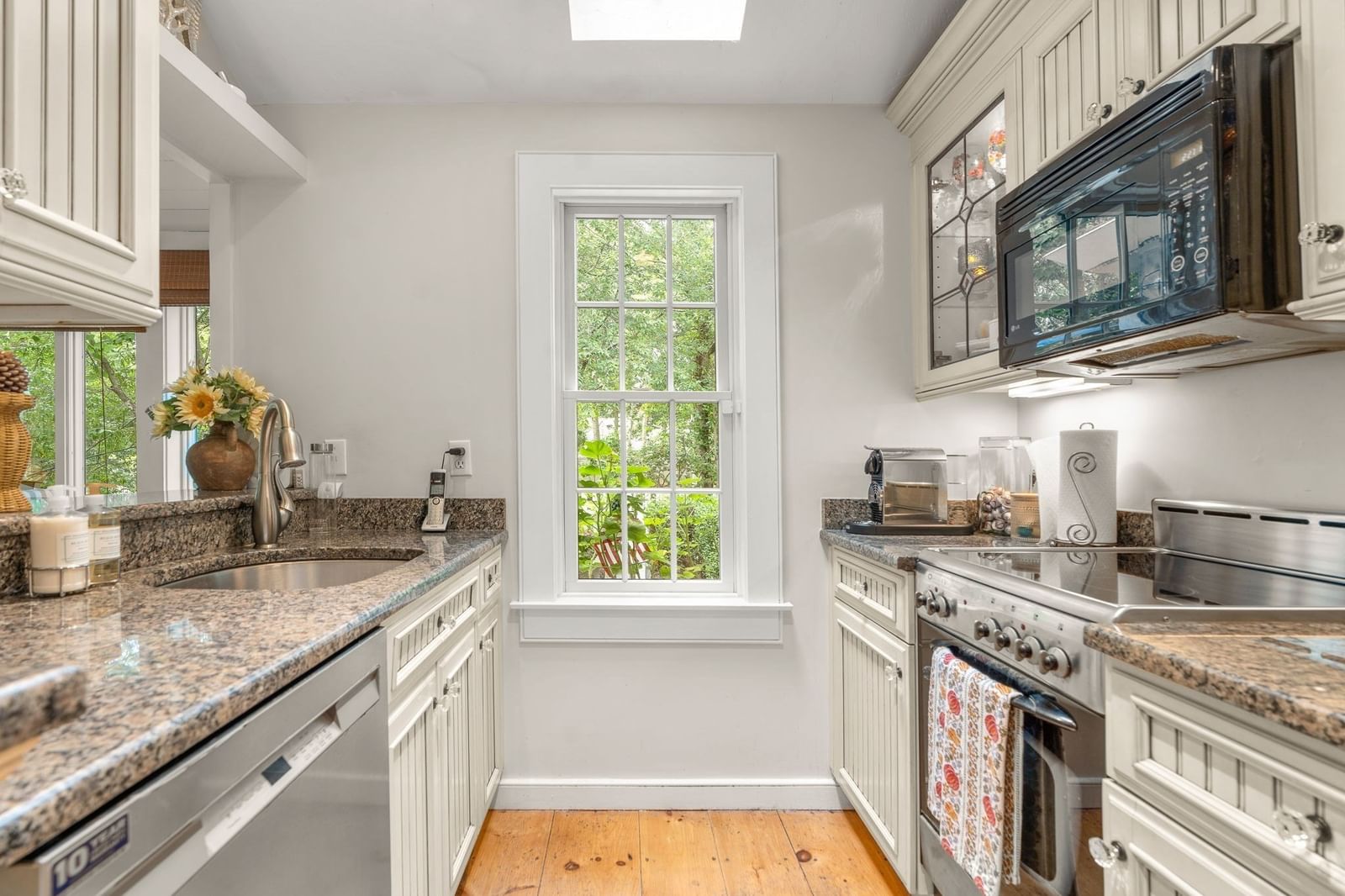 28 Flying Cloud Cr Mashpee — Photo 9 of 29